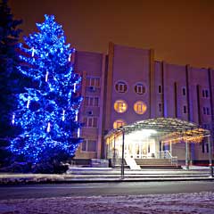 Новорічне оформлення готелю аеропорту в&nbsp;Донецьку