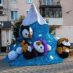 3D декорація біля магазину ROSHEN, Полтава, Україна 2023 3D декорація біля магазину ROSHEN, Полтава, Україна 2023