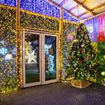 Павільйон на ковзанці - гірлянди та прикраси на Ялинці - Blachere Illumination (Франція), Київ, Україна 2023