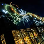 Новорічна ілюмінація на фасаді магазину, ROSHEN, Бориспіль, Україна 2024 Новорічна ілюмінація на фасаді магазину, ROSHEN, Бориспіль, Україна 2024