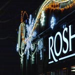 Ілюмінаційне оформлення до Нового року магазину, ROSHEN, Бориспіль, Україна 2024 Ілюмінаційне оформлення до Нового року магазину, ROSHEN, Бориспіль, Україна 2024