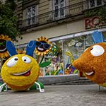 3D фігури у літньому прикрашанні магазину ROSHEN, Львів 3D фігури у літньому прикрашанні магазину ROSHEN, Львів